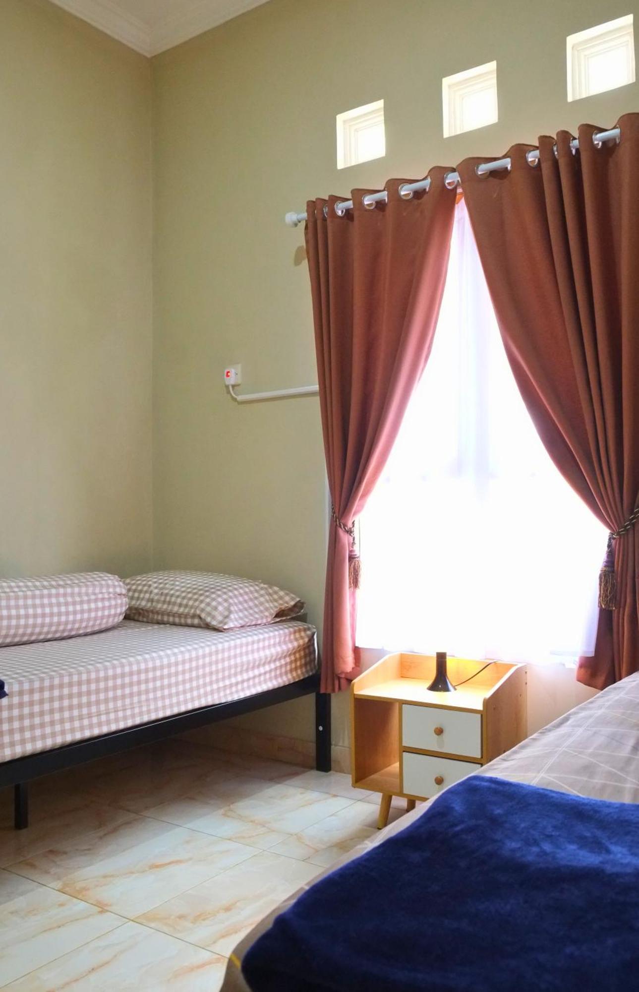 Brojos Tamansiswo Holiday home Yogyakarta